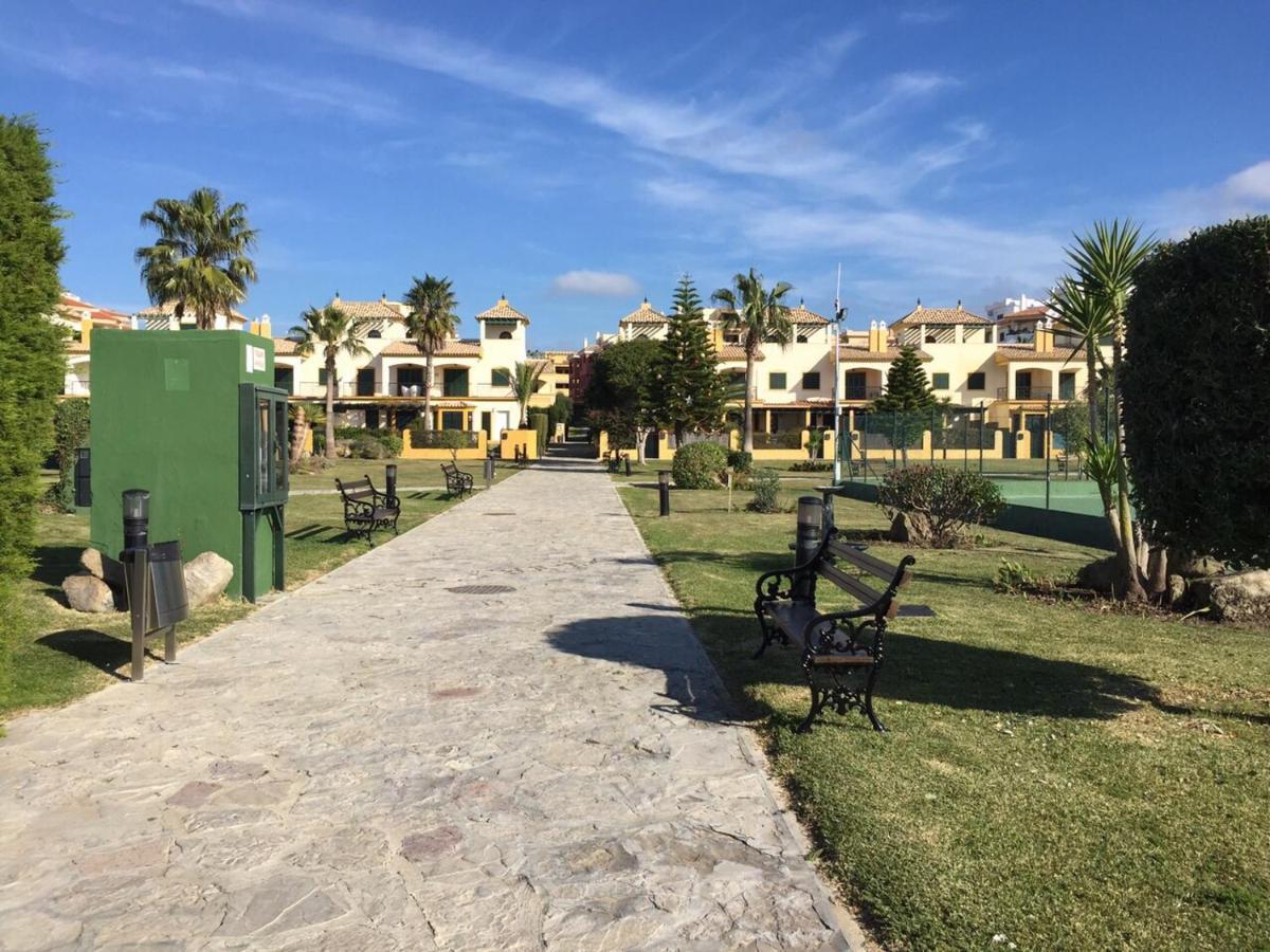 Atlanterra Bajo. Salida Directa. Urbanizacion De Lujo. Piscinas Canchas Padel. Wifi Y A/A Захара-де-лос-Атунес Экстерьер фото