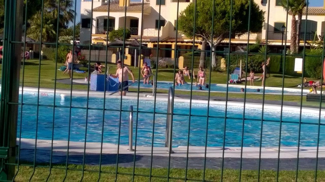 Atlanterra Bajo. Salida Directa. Urbanizacion De Lujo. Piscinas Canchas Padel. Wifi Y A/A Захара-де-лос-Атунес Экстерьер фото