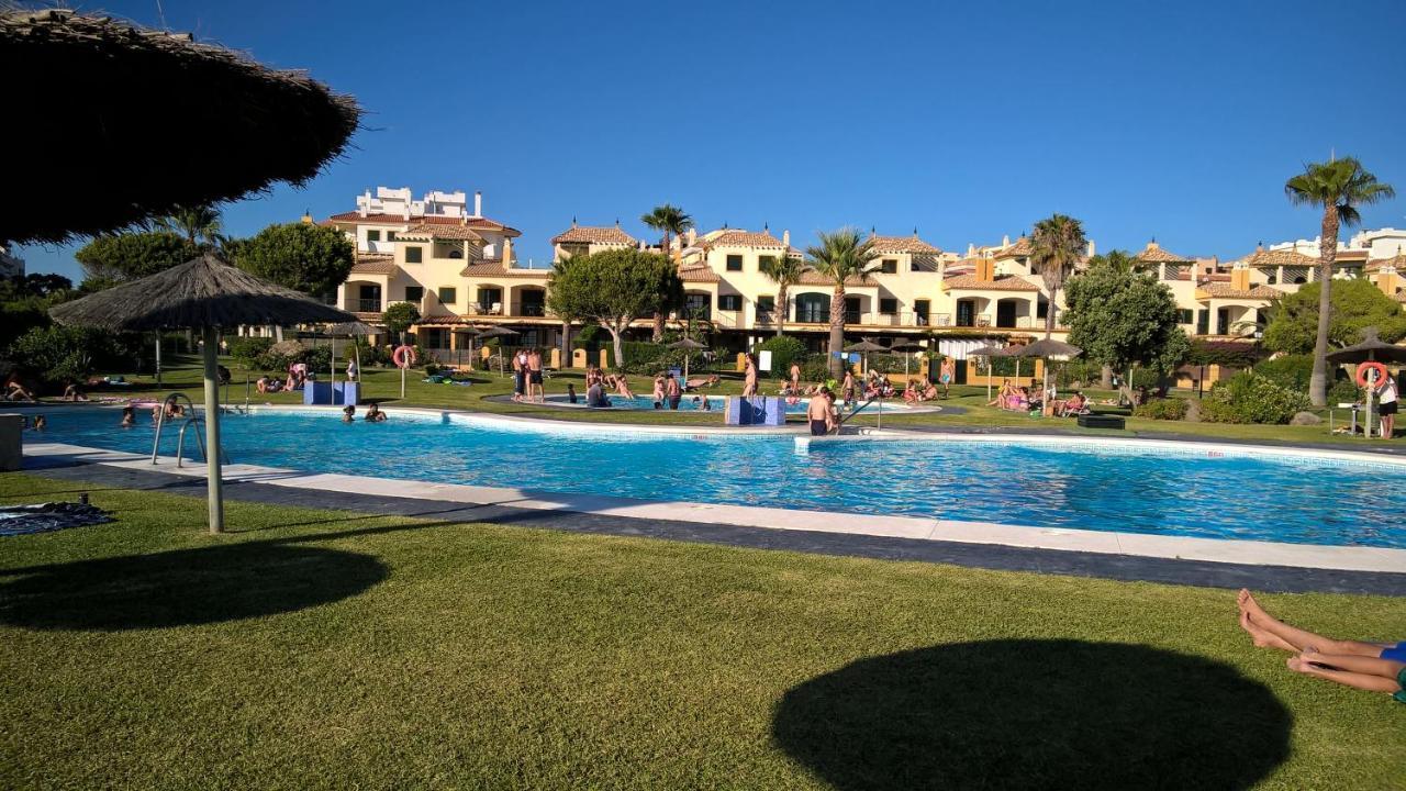 Atlanterra Bajo. Salida Directa. Urbanizacion De Lujo. Piscinas Canchas Padel. Wifi Y A/A Захара-де-лос-Атунес Экстерьер фото