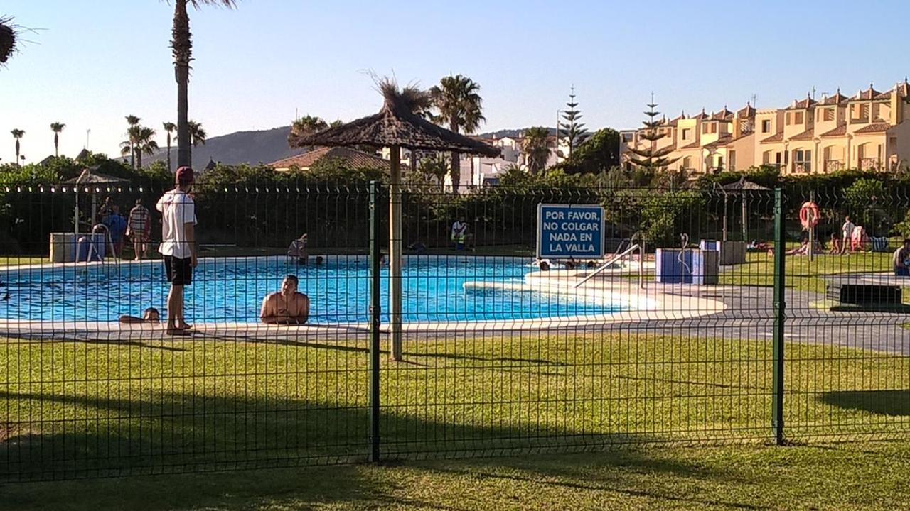 Atlanterra Bajo. Salida Directa. Urbanizacion De Lujo. Piscinas Canchas Padel. Wifi Y A/A Захара-де-лос-Атунес Экстерьер фото